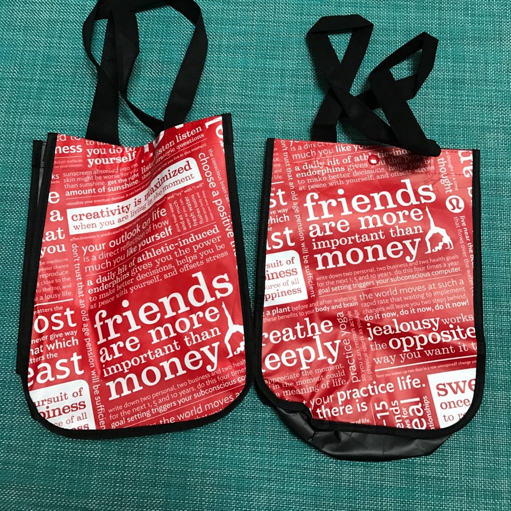 2 lululemon shopping bags