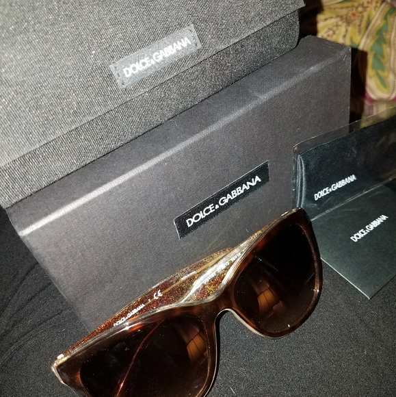 Authentic DOLCE & GABBANA SUN GLASSES - Picture 1 of 3