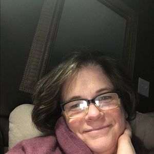 Meet your Posher, Cynthia