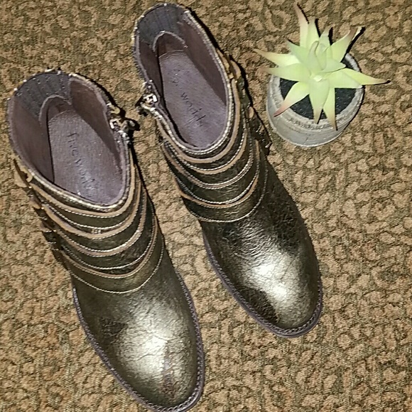 Five Worlds by Cordani Sancho Bootie in Bronze - Picture 5 of 7