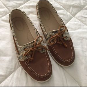 Sperry boat shoes