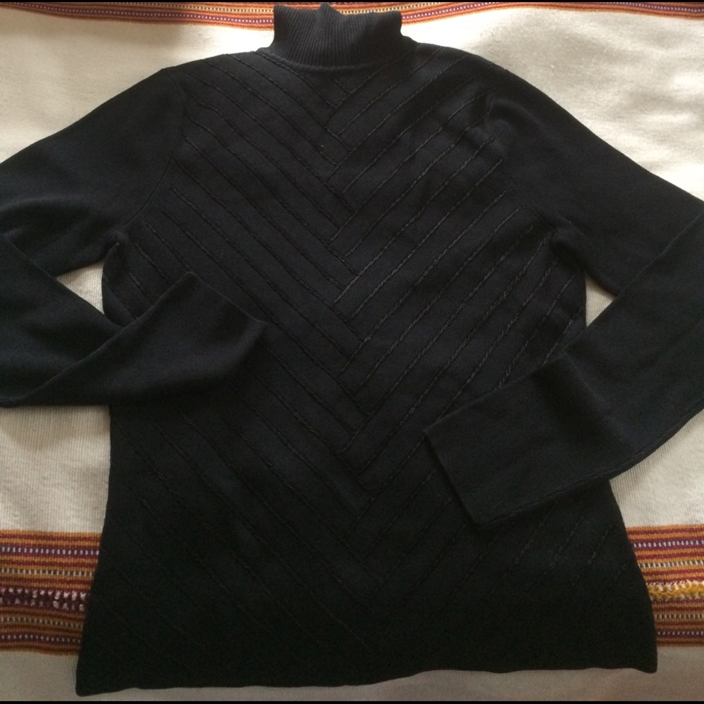 Knit black turtleneck, stretch