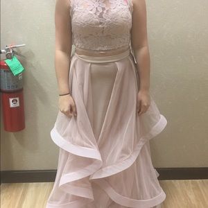 Meet your Posher, Crystal