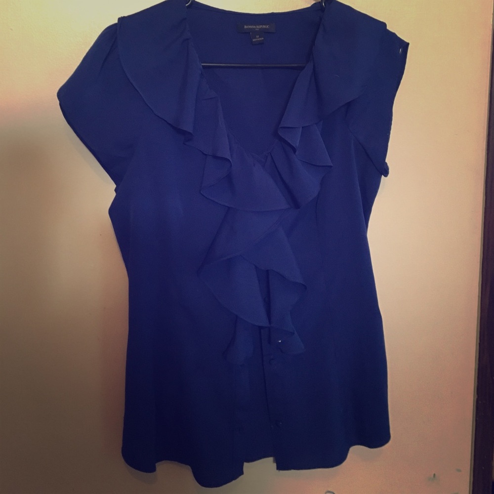 Banana Republic navy blue ruffle Tshirt.