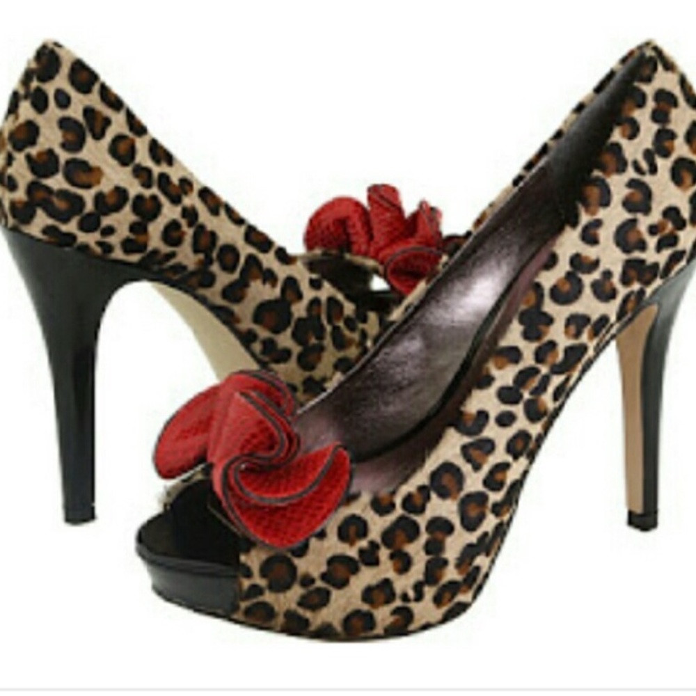 Steve Madden Regaal Leopard Peep toe