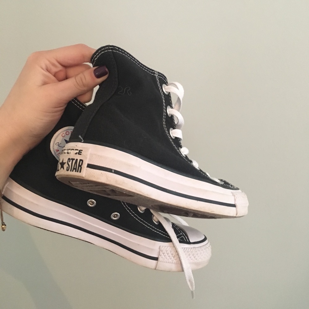 black hi top converse