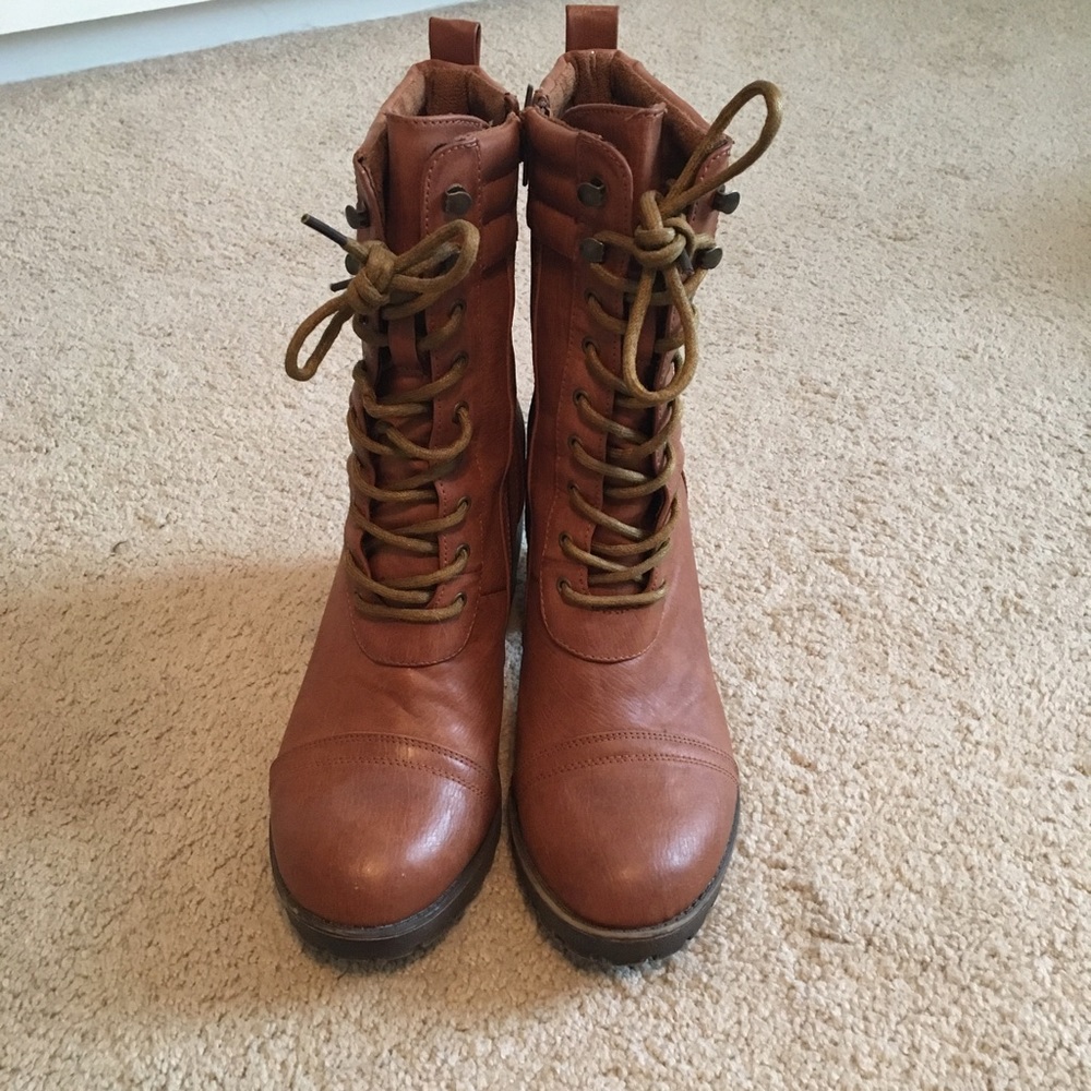 Cute brown boots