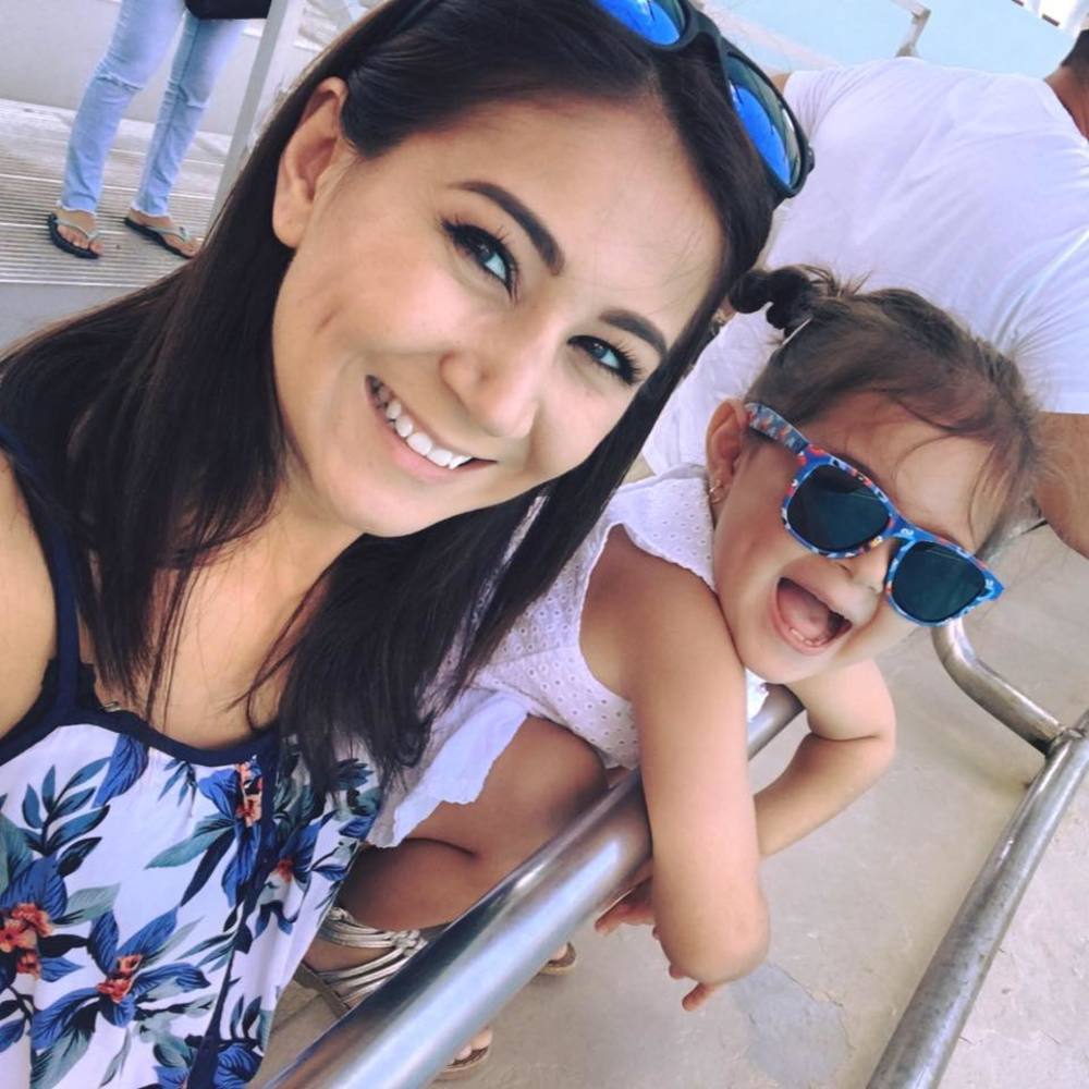 Meet your Posher, Komola