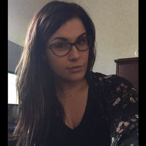 Meet your Posher, Jacquelyn