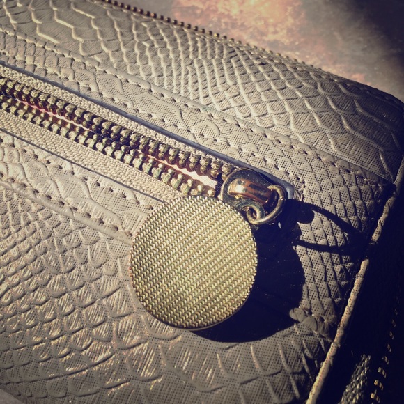 Designer Wallet - Picture 4 of 4