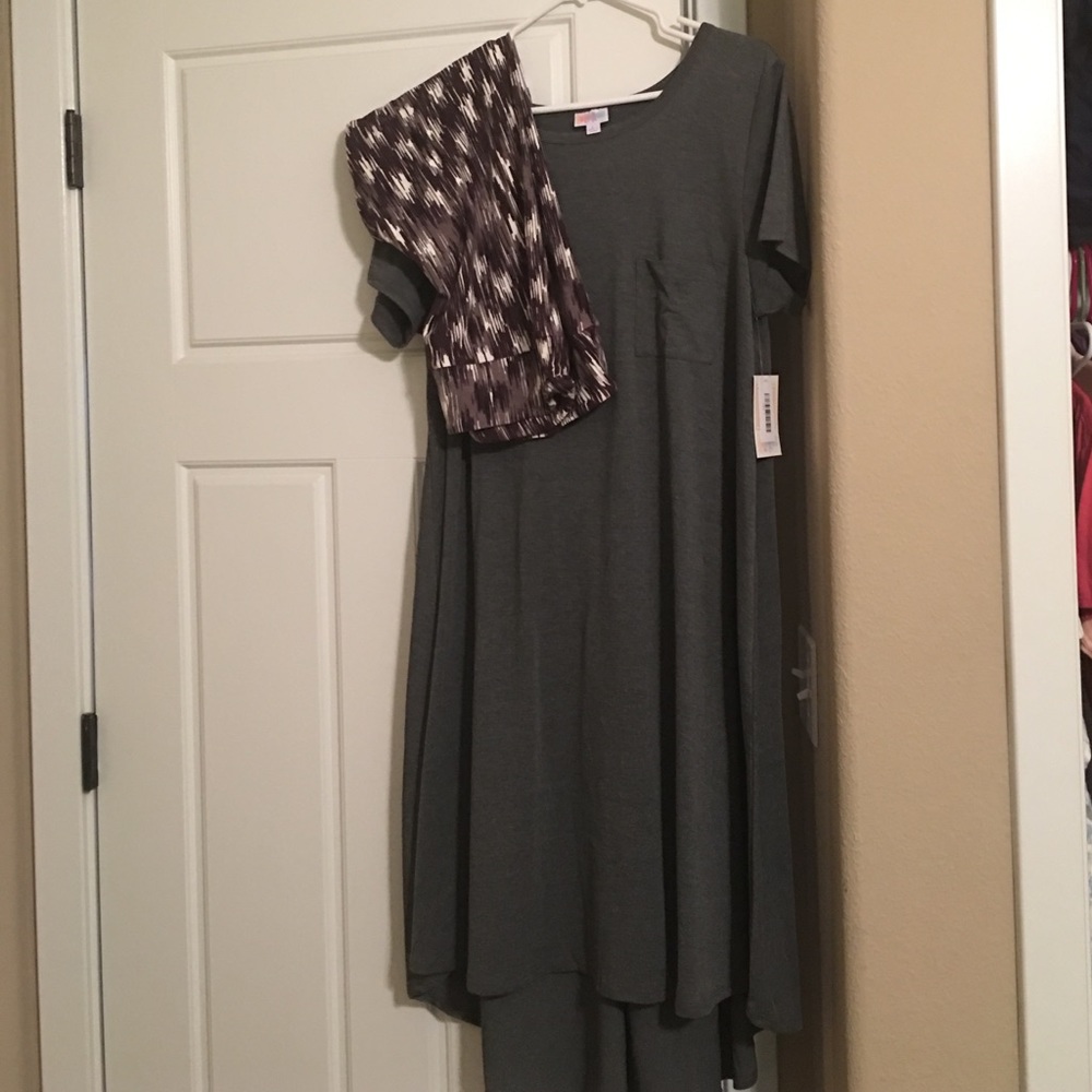 Lularoe L Carly and T&C matching legging