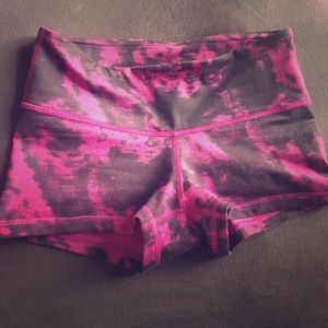 Lululemon Hot short