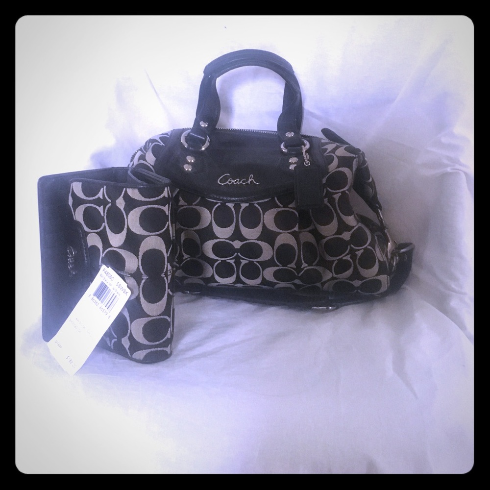 Coach purse and wallet set