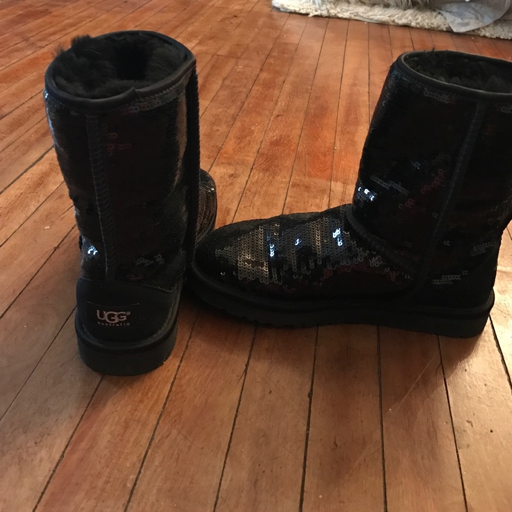 Classic Short Sparkle Genuine Shearling Boot