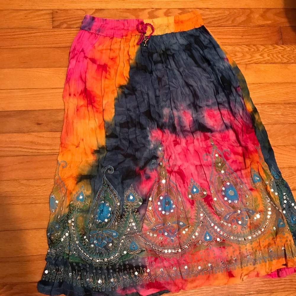 Tie dye flowy skirt with beautiful details