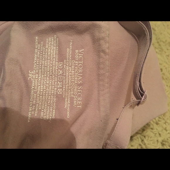 2 Victoria's Secret 38C bras - Picture 4 of 4