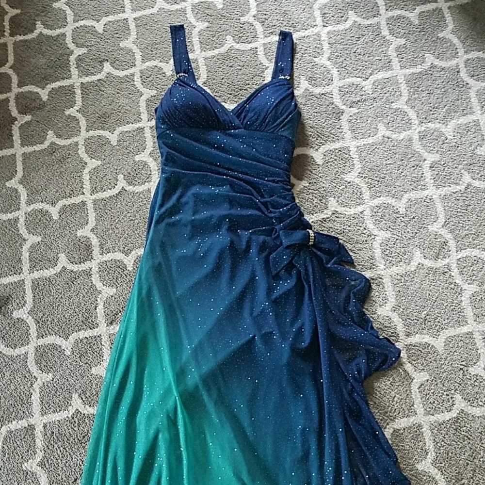 Gorgeous long prom/evening gown