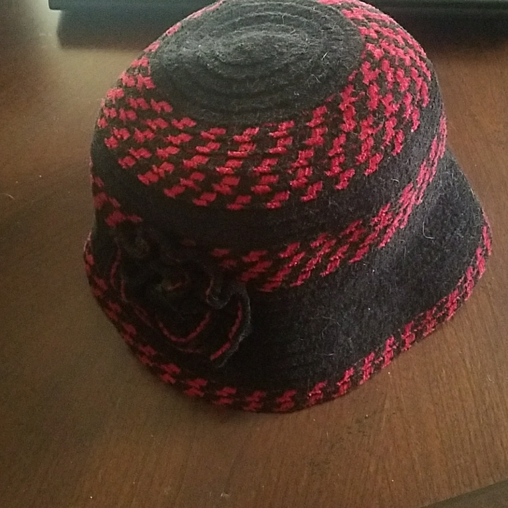Bucket hat