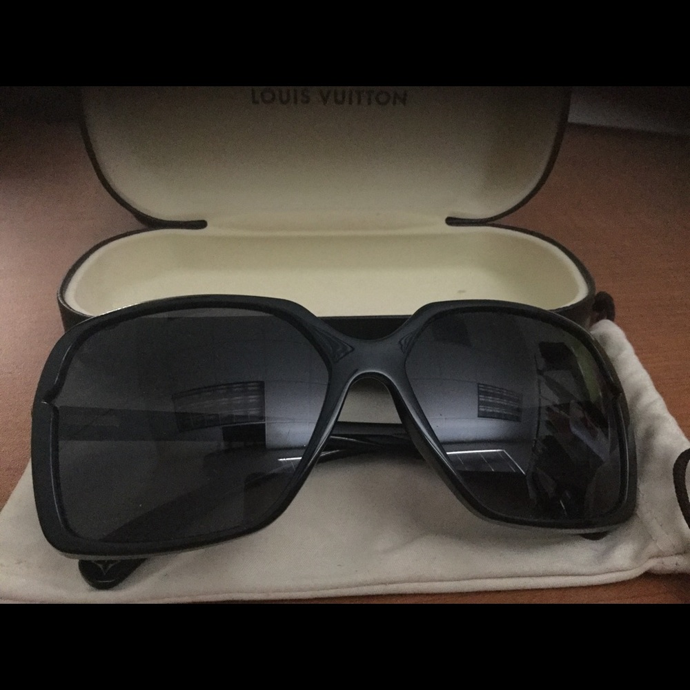 Authentic Lou Vuitton