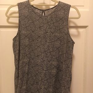 Lululemon black and white lab tank size 6