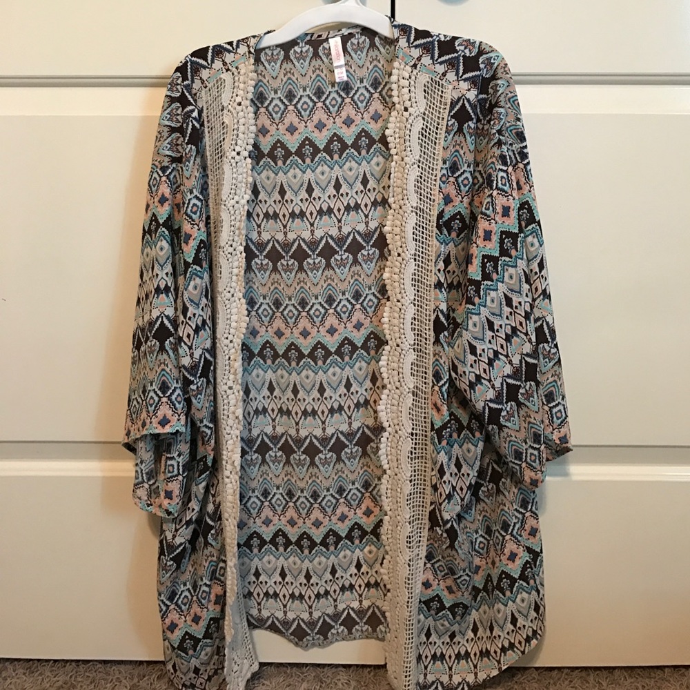 Adorable printed kimono