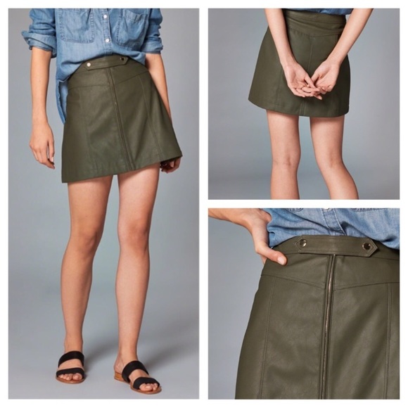 Abercrombie & Fitch Dresses & Skirts - Abercrombie & Fitch Skirt Vegan Leather NWT Size 8