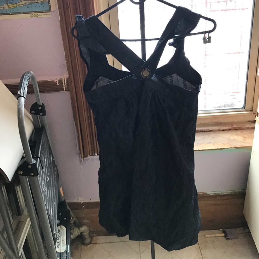 Ruffle strap sleeve bottom poof make offer!