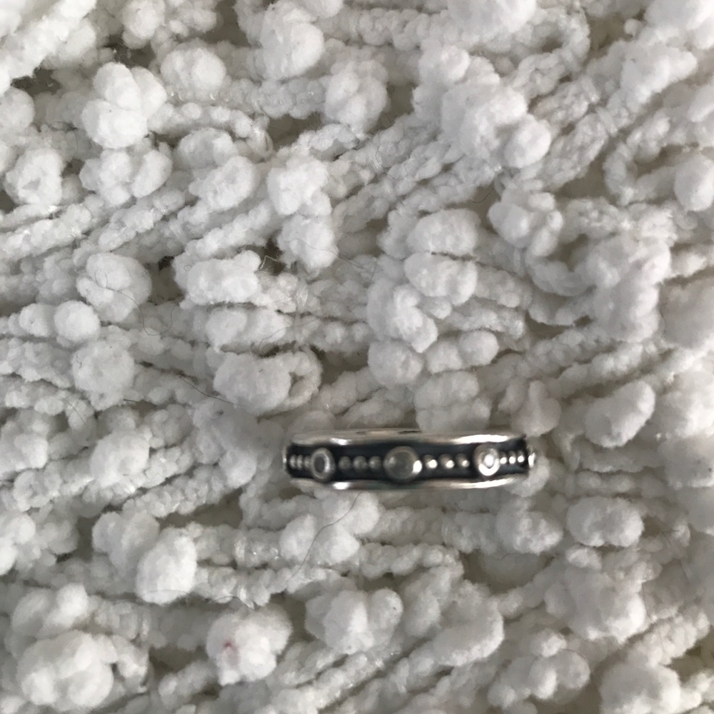 Pandora Royalty ring size 56