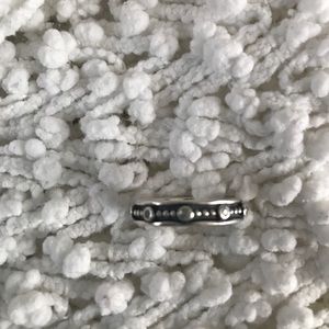 Pandora Royalty ring size 56