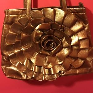 Gold Flower 🌺 Purse