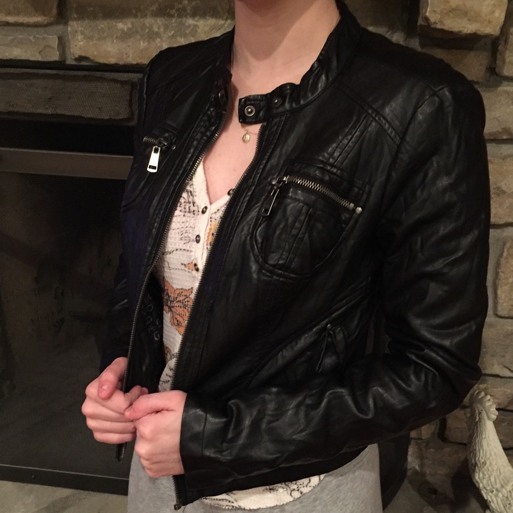 GUESS Leather Jacket - Picture 6 of 6