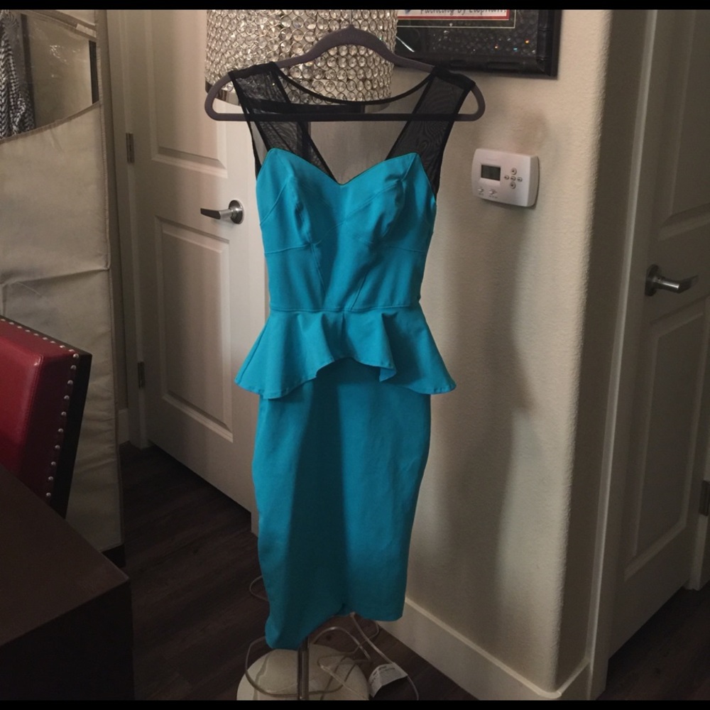 bebe V Neck Peplum Dress