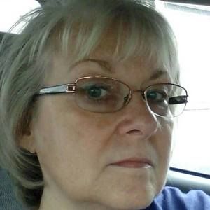 Meet your Posher, Elaine