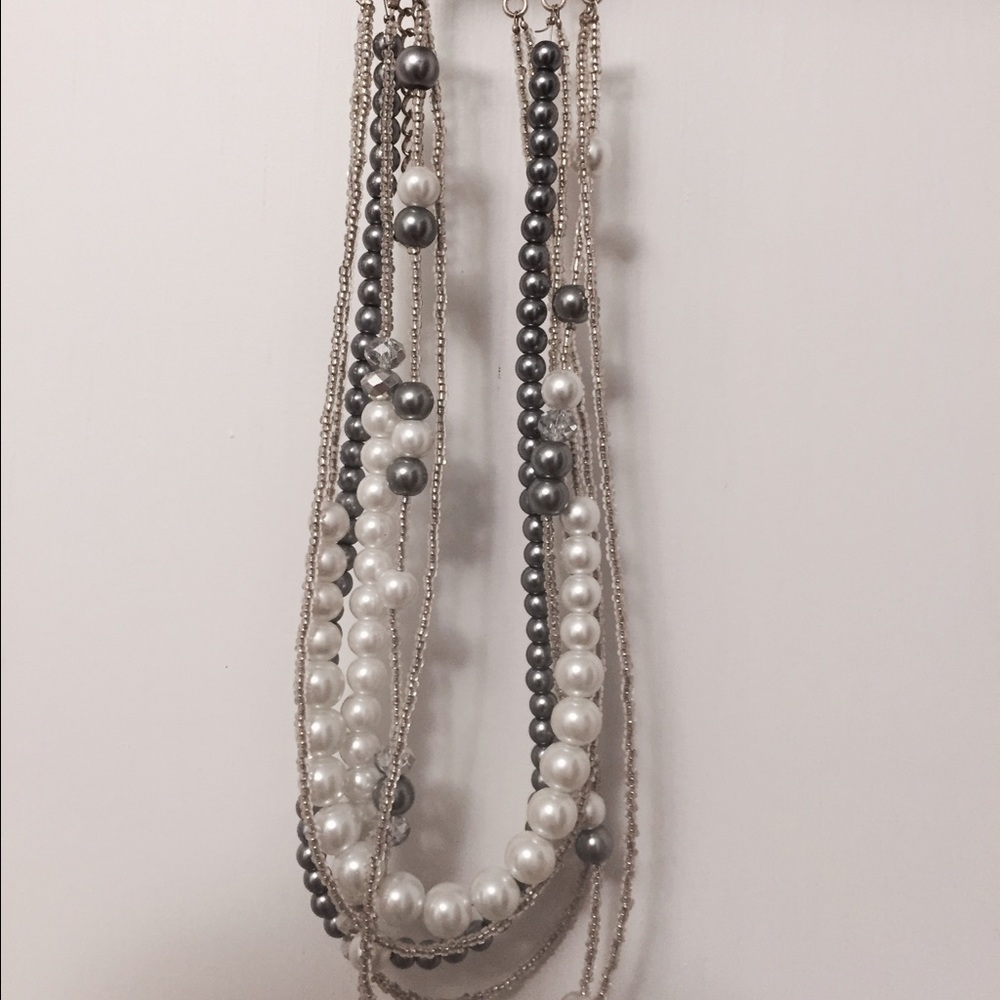 Hand crafted multi-pearl necklace.,