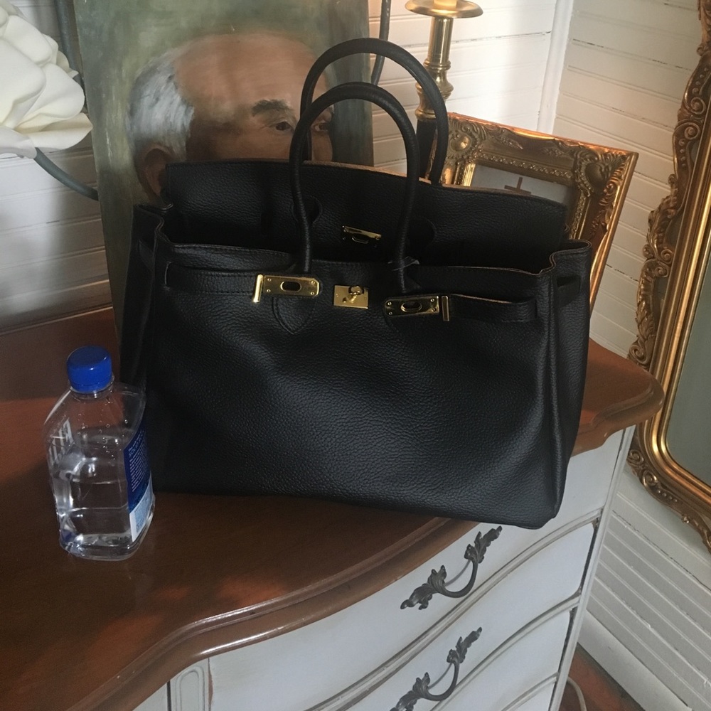 Black structured tote