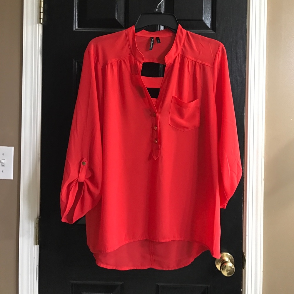 Nearly worn quarter sleeve blouse. Juniors XL