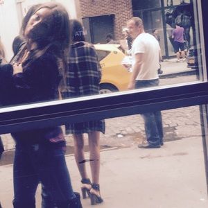 Meet your Posher, Kira