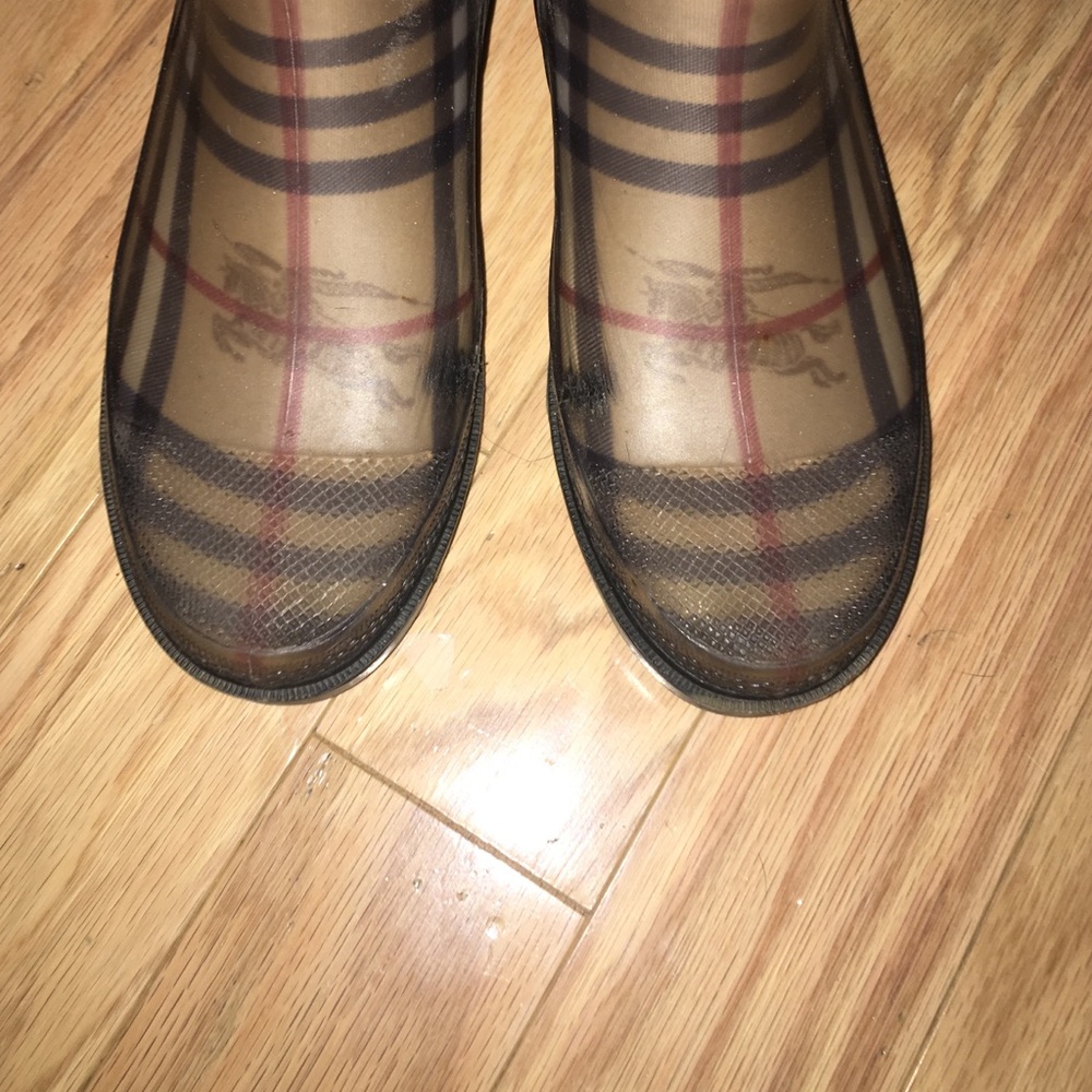 Burberry rain boots - Picture 2 of 3