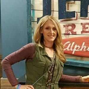 Meet your Posher, Andrea