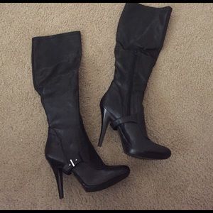 New NINE WEST knee high Boots. Black size 10.5