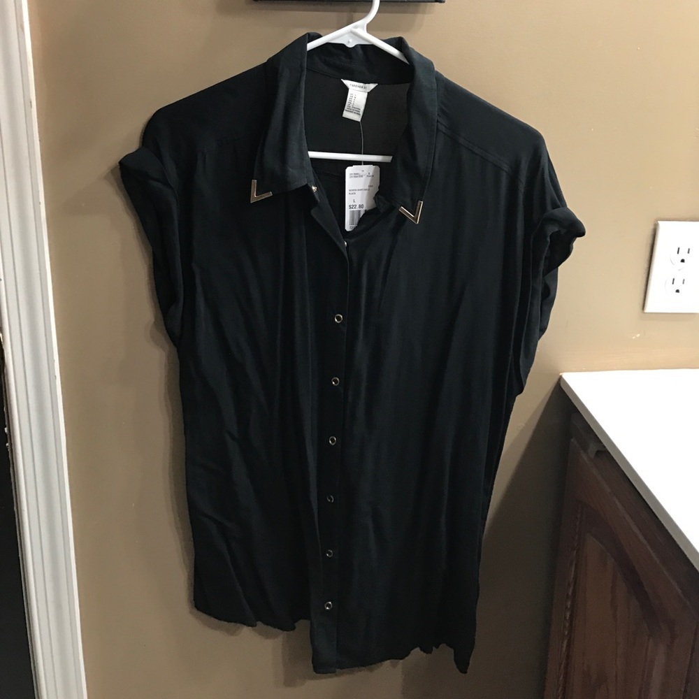 Never worn bottom down blouse