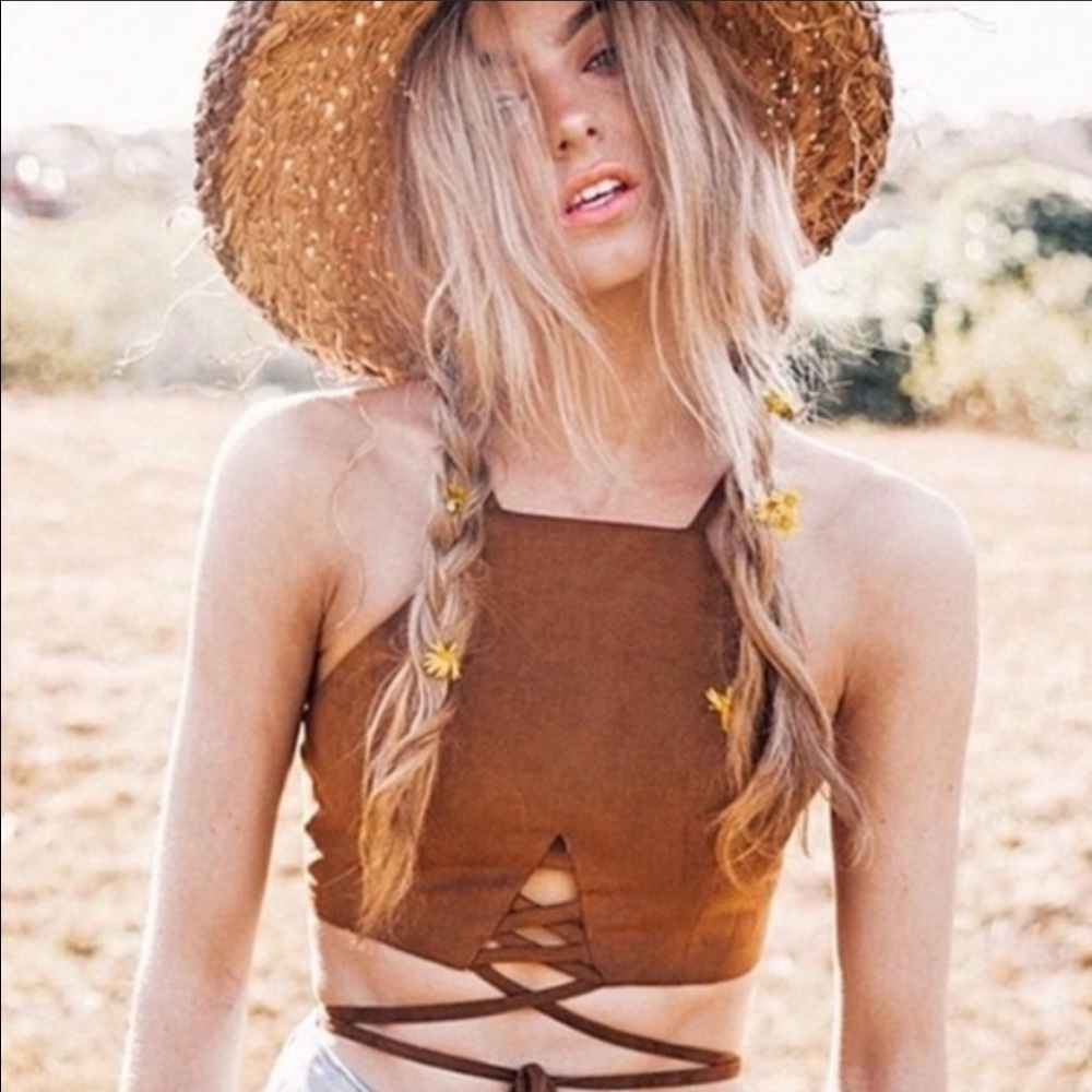 HP🎉 Flirty camel suede boho lace up tie crop top - Picture 8 of 8