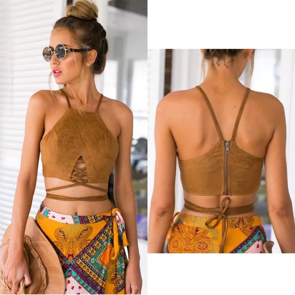 Tops - HP🎉 Flirty camel suede boho lace up tie crop top