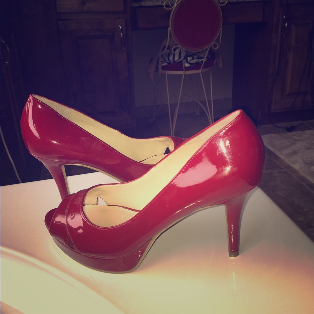 NEW Red Heels 👠! Audrey Brooke 7.5 never worn.