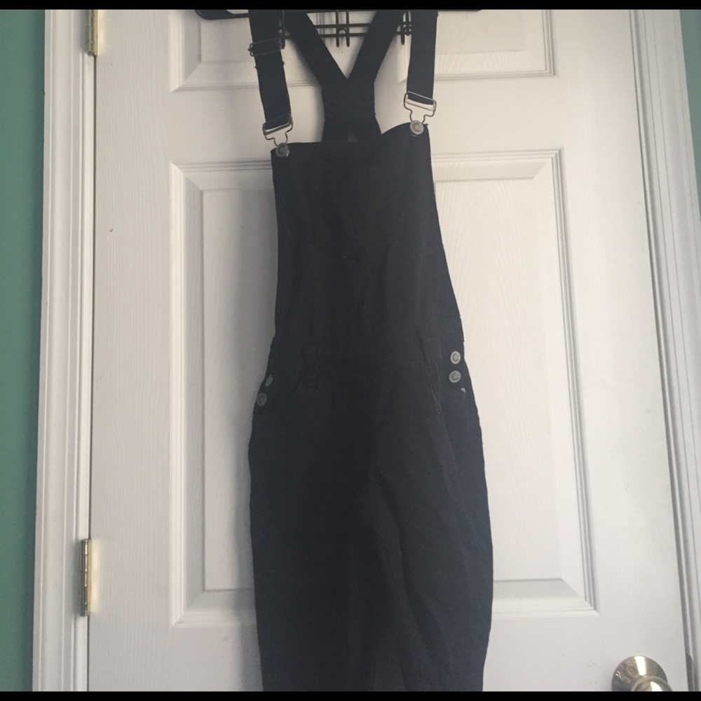 Used Almost Famous Black Skinny Bib Overalls 9