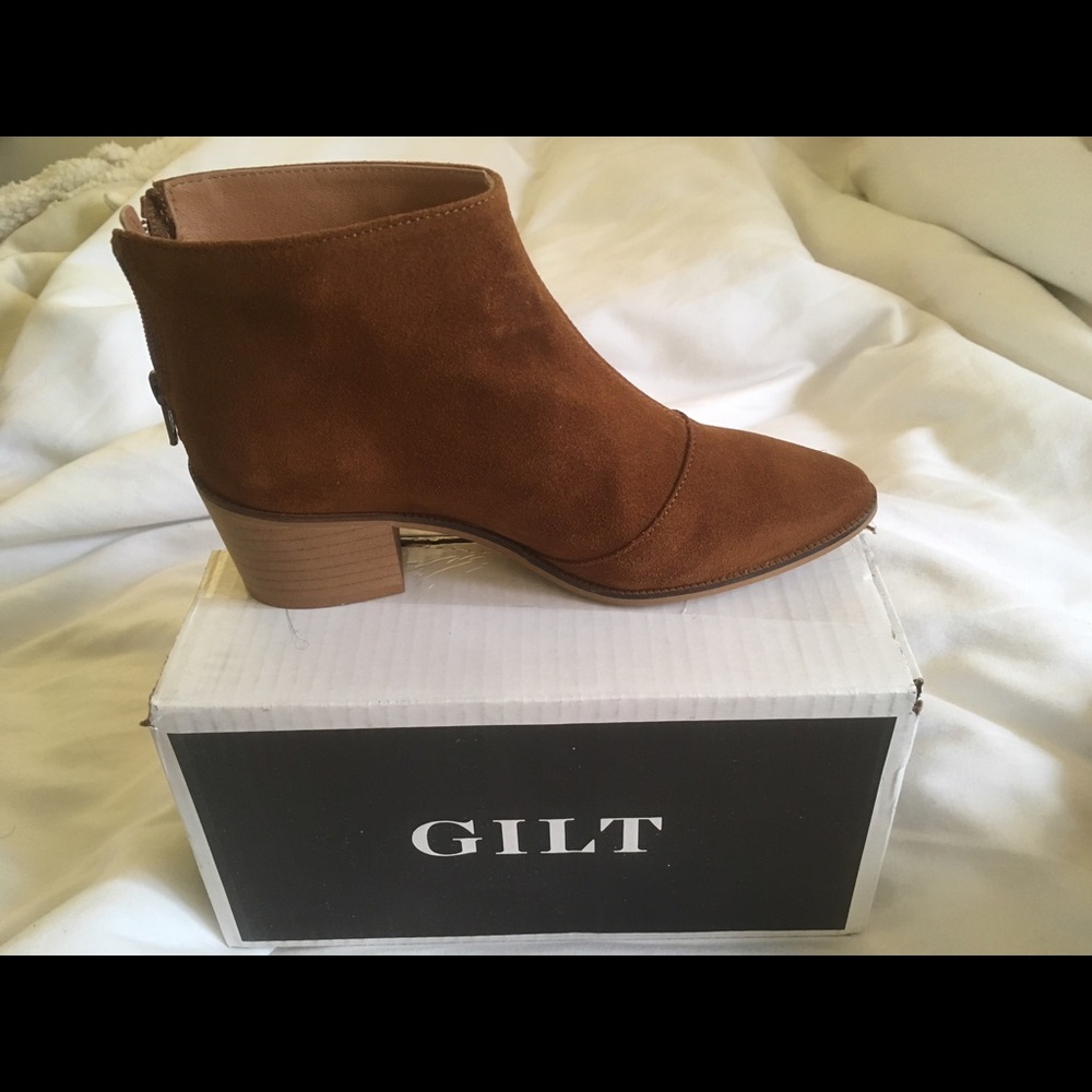 Pure Navy Camel Booties