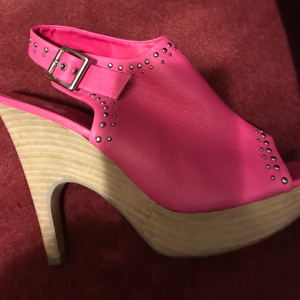 Dolce Vita Shoes - Picture 4 of 4