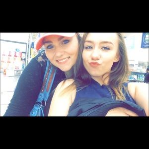 Meet your Posher, Carissa