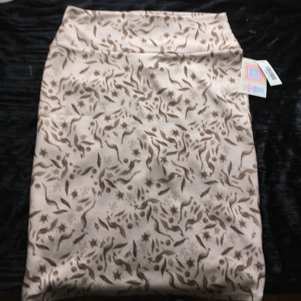 LuLaRoe Cassie skirt