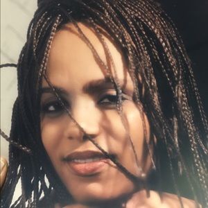 Meet your Posher, Nadjia